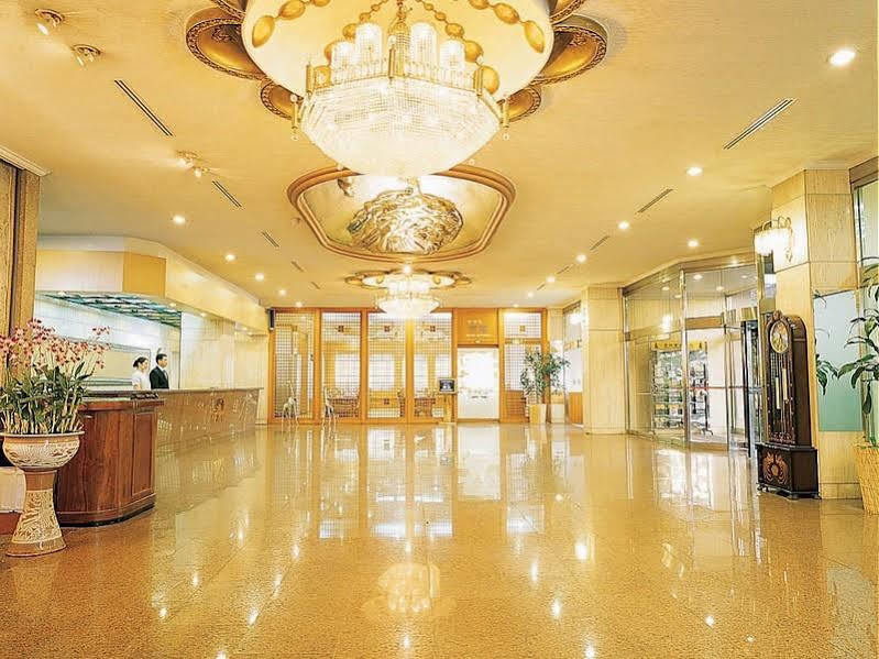 Hawaii Hotel Jeju Bagian luar foto